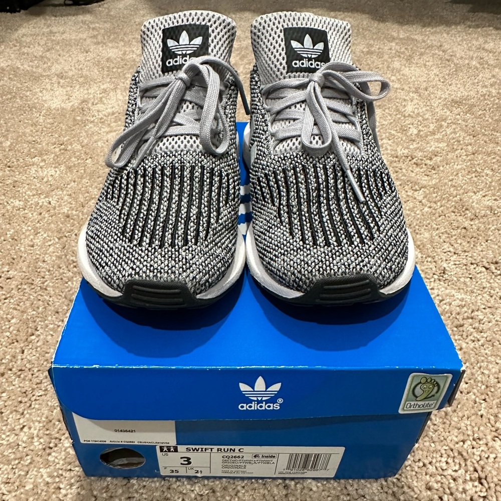 Adidas Swift Run